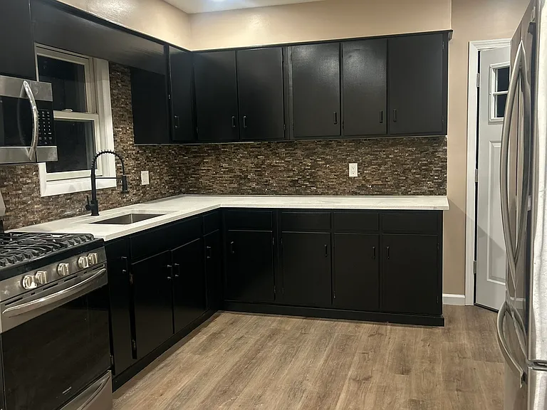 108 Spruce St #1 — Photo 3