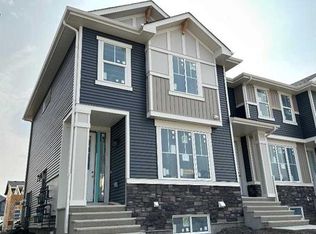 345 N Waterford Blvd, Chestermere, AB T1X2M9