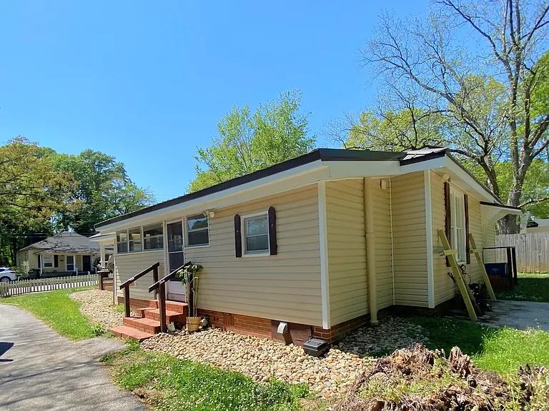 122 Mandeville Ave #A — Photo 3