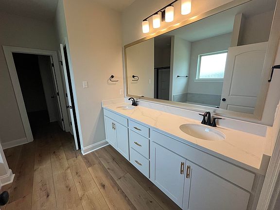 5th image of 145 Owl Dr