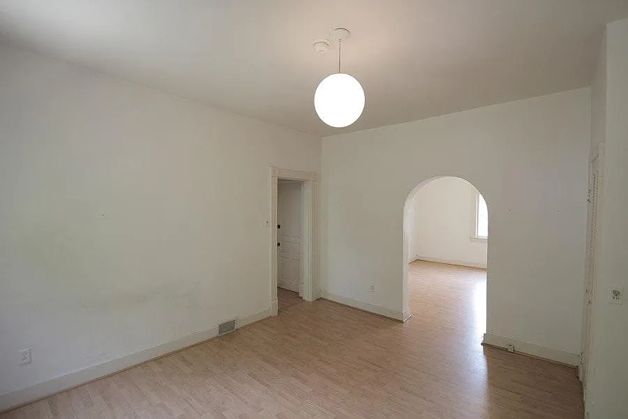 Building Photo - 513 Mifflin Ave #1
