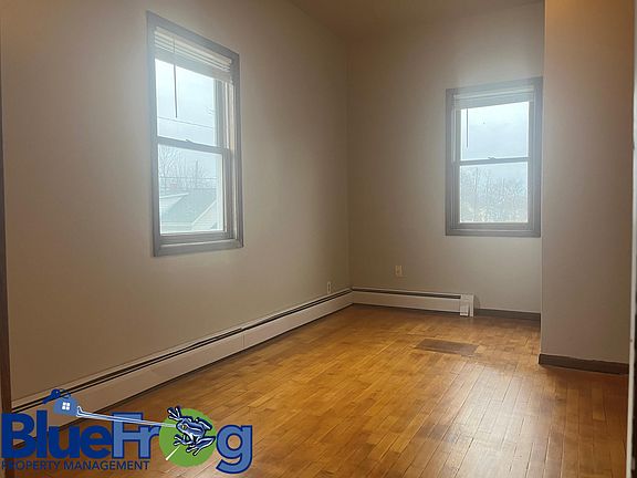 3rd image of 1117 W New York Ave #10931151