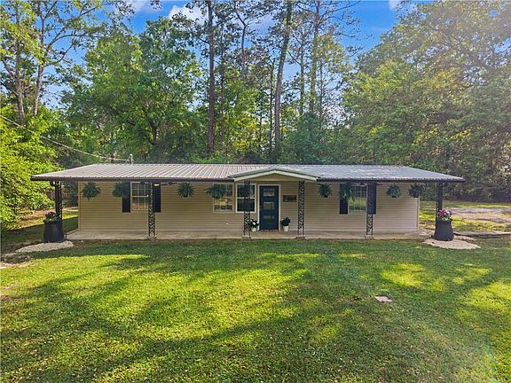 2nd image of 26084 Pichon Rd