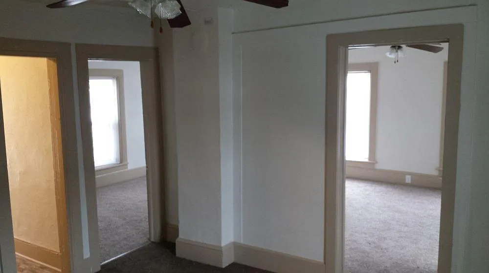 2 bed, 900 sqft, $1,095 — Photo 1