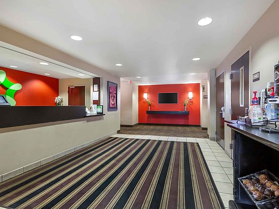 Lobby and Guest Check-in