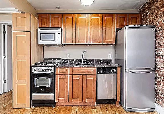 4th image of 161 Ludlow St APT 3A