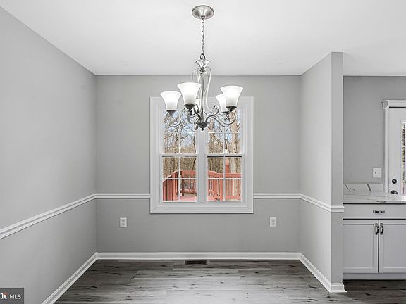 5th image of 11910 Shirley Ave