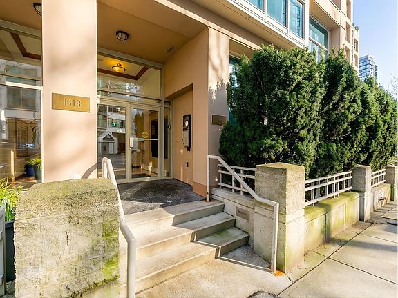 4th image of 1318 Homer St #502