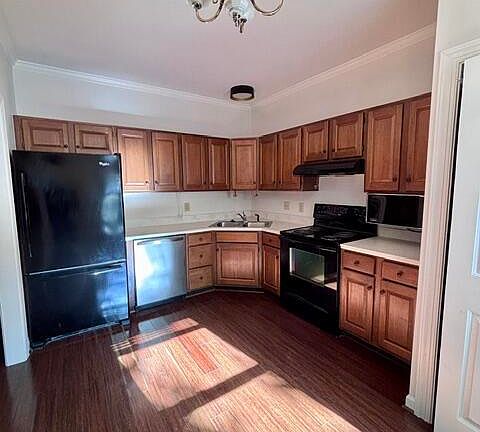 4th image of 101 Danforth Dr