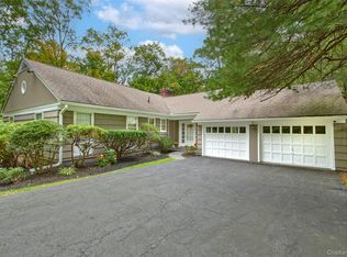 71 Commodore Rd, Chappaqua, NY 10514