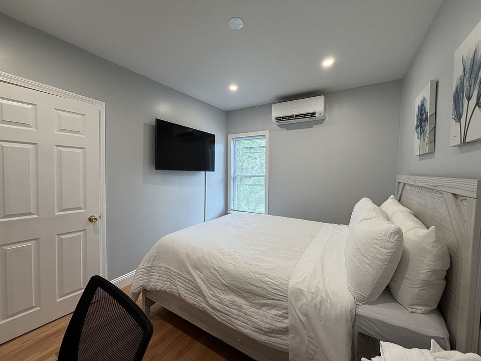 1st image of 16 Gates St #1-2