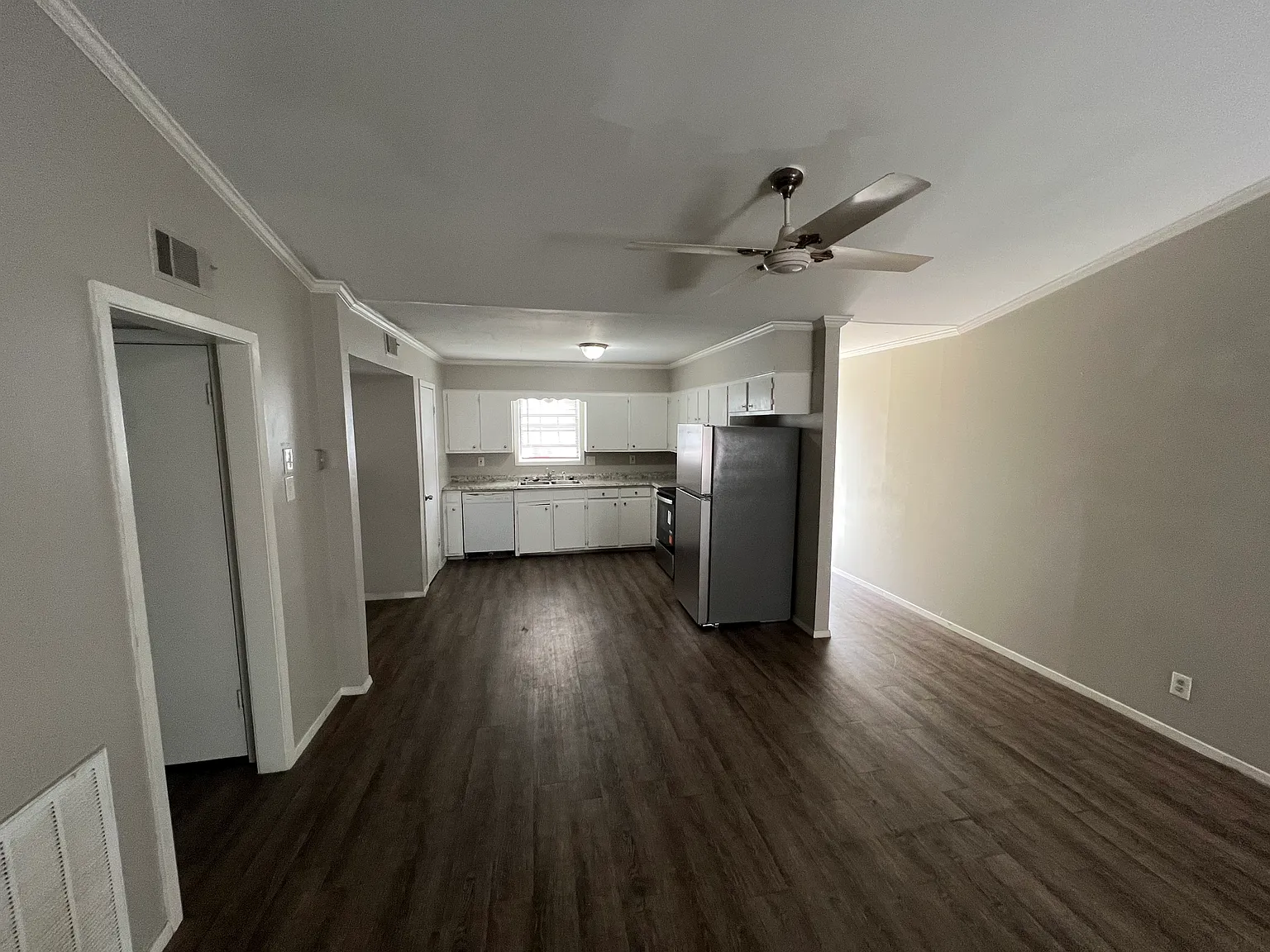 2 bed, 1000 sqft, $1,175 — Photo 4