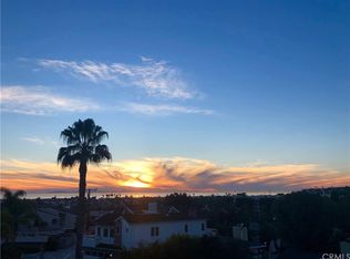 3011 Cliff Dr, Newport Beach, CA 92663