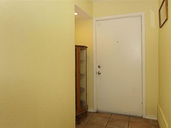 5th image of 6913 Alexandria Ct
