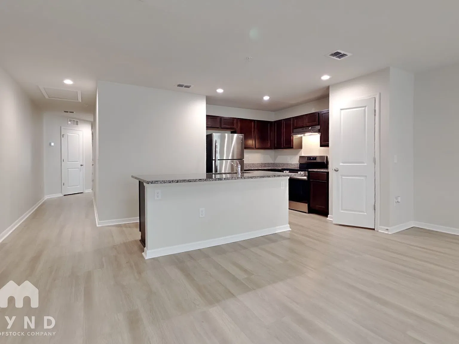 2 bed, 2.0 bath, 1040 sqft, $1,245 — Photo 2