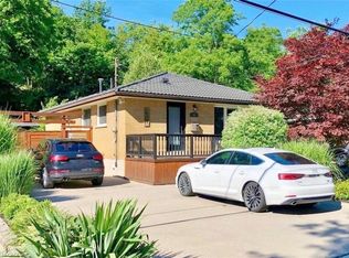 41 Ann St, Hamilton, ON L9H 2N4