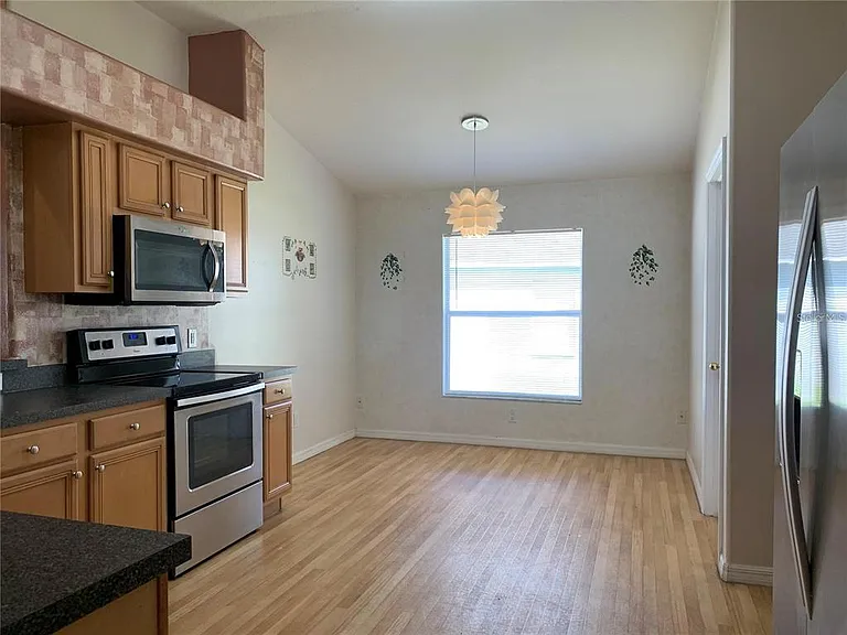 4211 Hartford Lake Dr — Photo 10