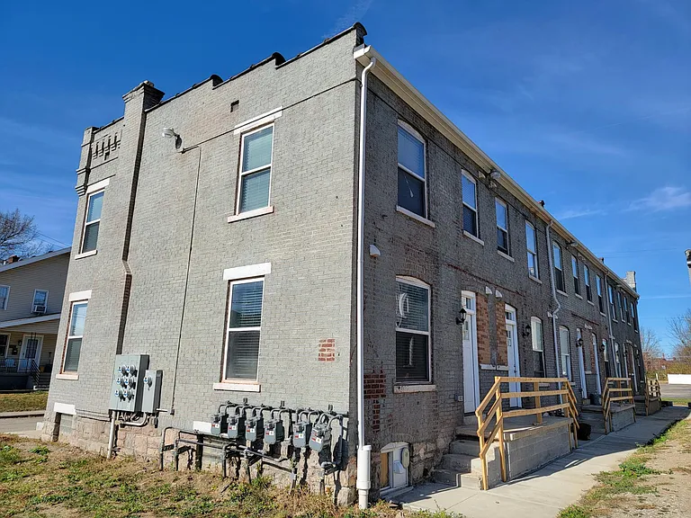 472-482 Carpenter St — Photo 49