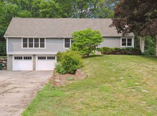 3020 Atwood Dr, Minnetonka, MN 55305