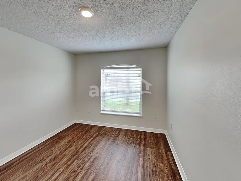 7740 Harbor Lake Dr — Photo 12
