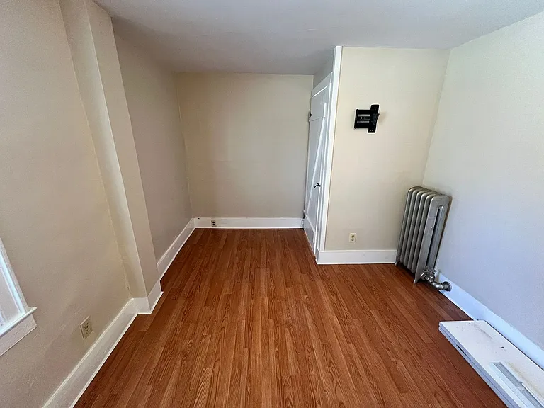 33 South Main Street — Photo 14