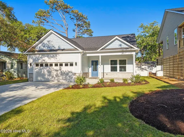 214 NE 38th Street, Oak Island, NC 28465