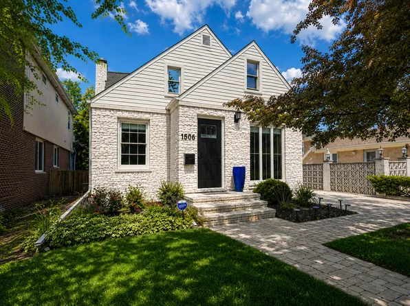 1508 Potter Rd, Park Ridge, IL 60068