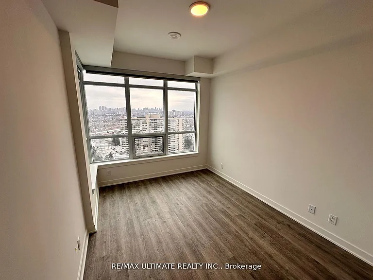 30 Upper Mall Way #1701A — Photo 10