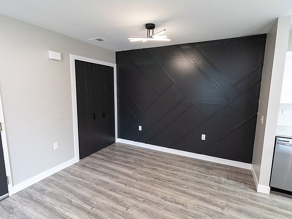 5th image of 819 Minnesota Dr APT 104