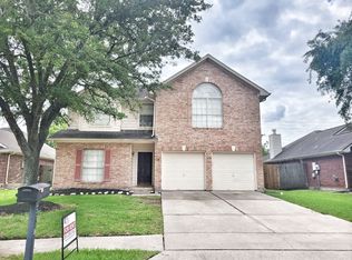 2715 Sailors Moon Dr, Friendswood, TX 77546