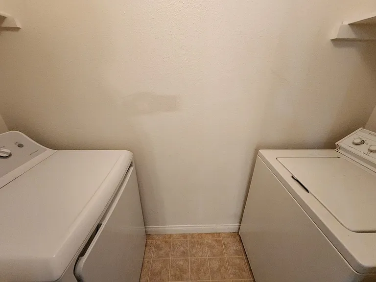 231 W Horizon Ridge Pkwy #417 — Photo 17