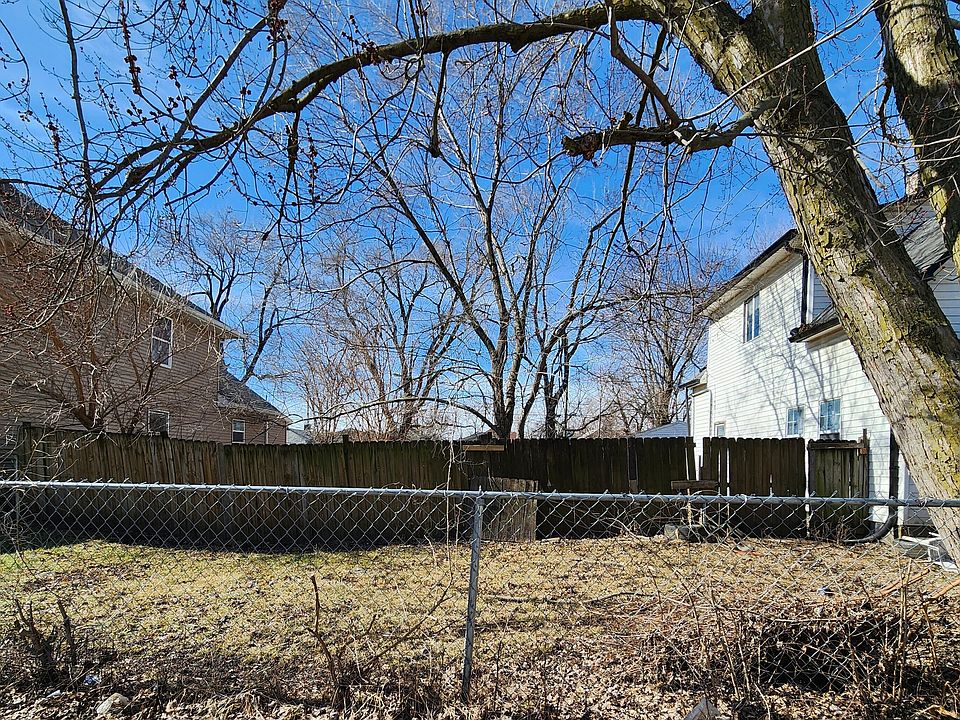 2nd image of 414 Harlan St