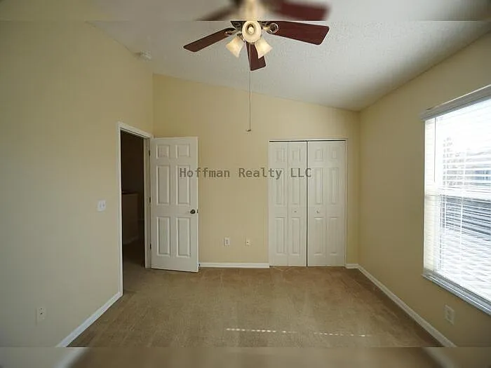 10905 Capstan Lake Dr — Photo 16