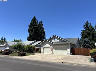 1600 Fairview Pl, Cottage Grove, OR 97424