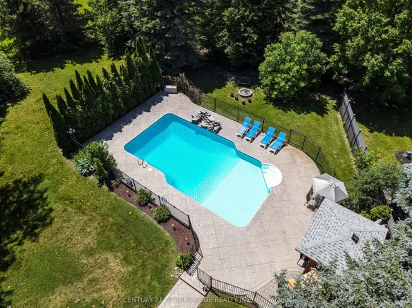 6 Stonegate St, Whitchurch Stouffville, ON L4A 2C1