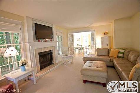 4th image of 16154 Vandenberg Dr