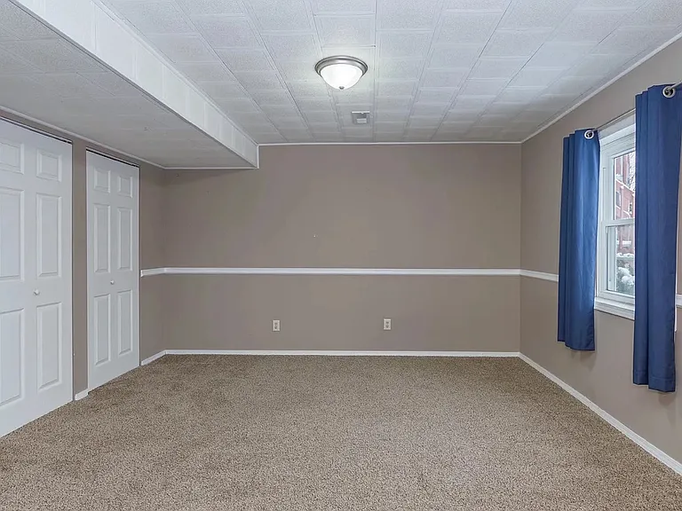 1 Parkshores Dr — Photo 25
