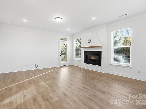3rd image of 539 Cheryl Lynn Dr