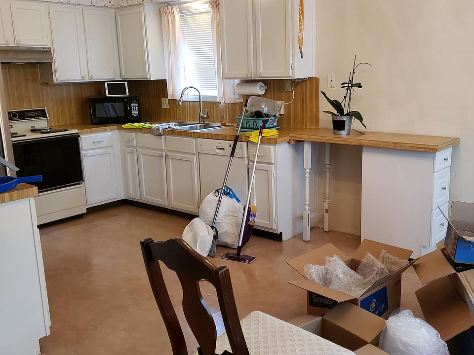 2nd image of 22603 Elsinore Dr