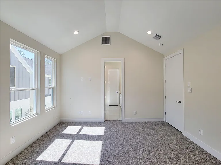 5931 Beall St #A — Photo 17