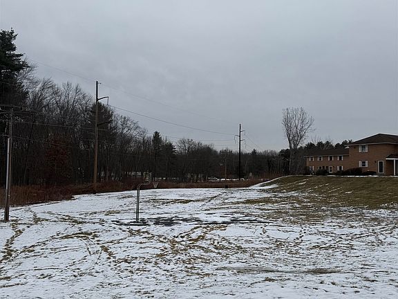 2nd image of 806 Elmwood Dr
