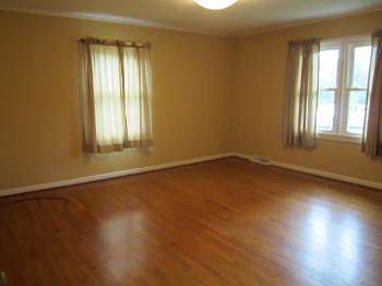 5th image of 639 Peachtree Ln