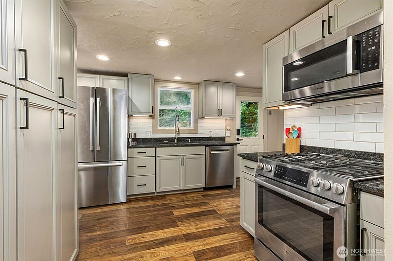 4th image of 8233 NE 169th Street