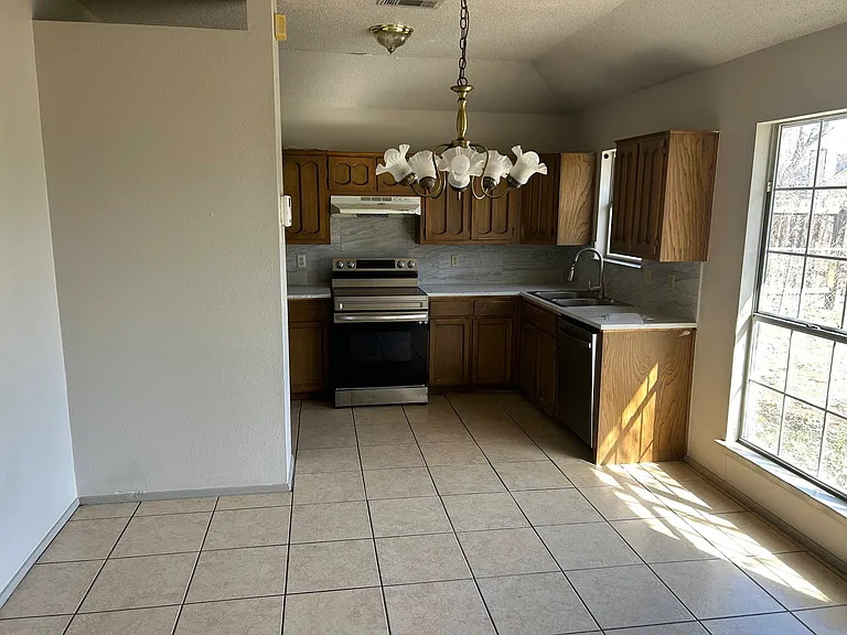 Kitchen:dining_03042025