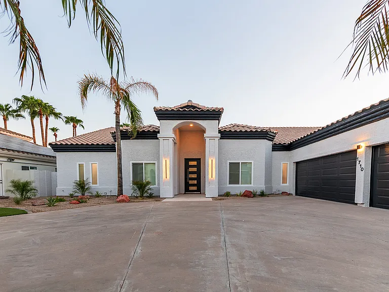 1710 E Queen Palm Dr — Photo 10