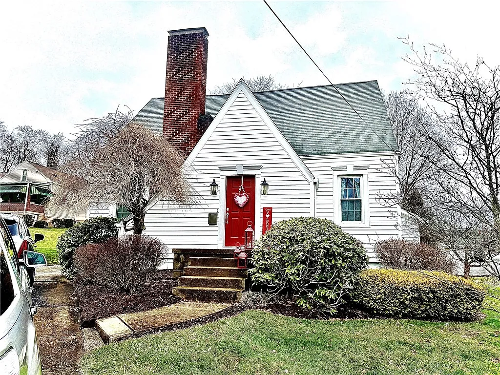 320 Delmont Ave photo 1