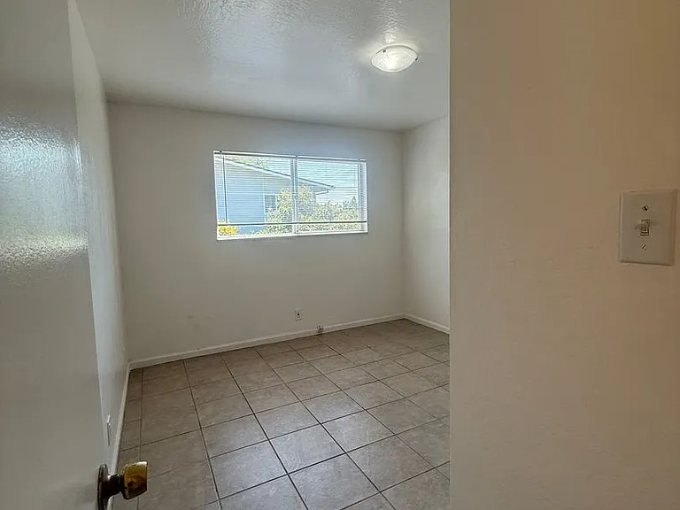 7865 Leona Way — Photo 11