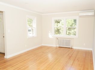 193 E Maujer St APT 1, Valley Stream, NY 11580