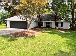 5 Windlass Dr, Hattiesburg, MS 39402