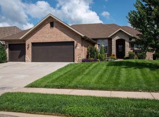 809 E Romeo Ct, Nixa, MO 65714